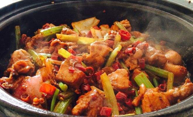 流程：加盟鸡公煲餐饮店开业前要做哪些准备？(图1)