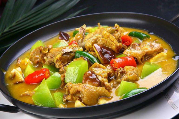 鸡公煲与黄焖鸡的区别,一个是杂交菜,一个是地道鲁菜(图1) 鸡公煲与黄焖鸡的区别,一个是杂交菜,一个是地道鲁菜(图1)