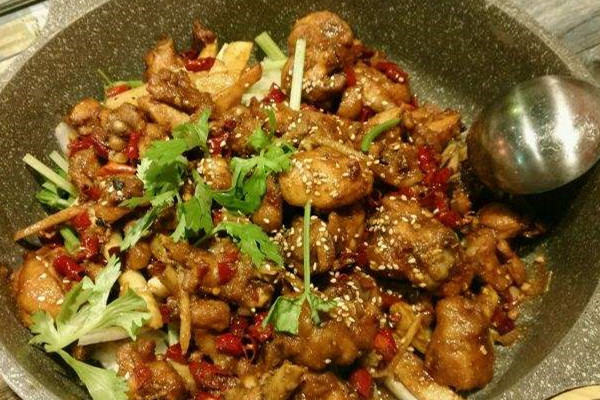 开一家鸡公煲店要多少钱,让鄙人来算算(图1) 开一家鸡公煲店要多少钱