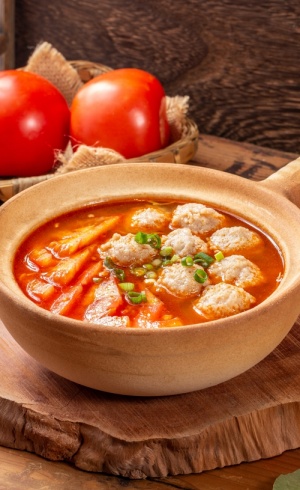 砂锅番茄丸子汤